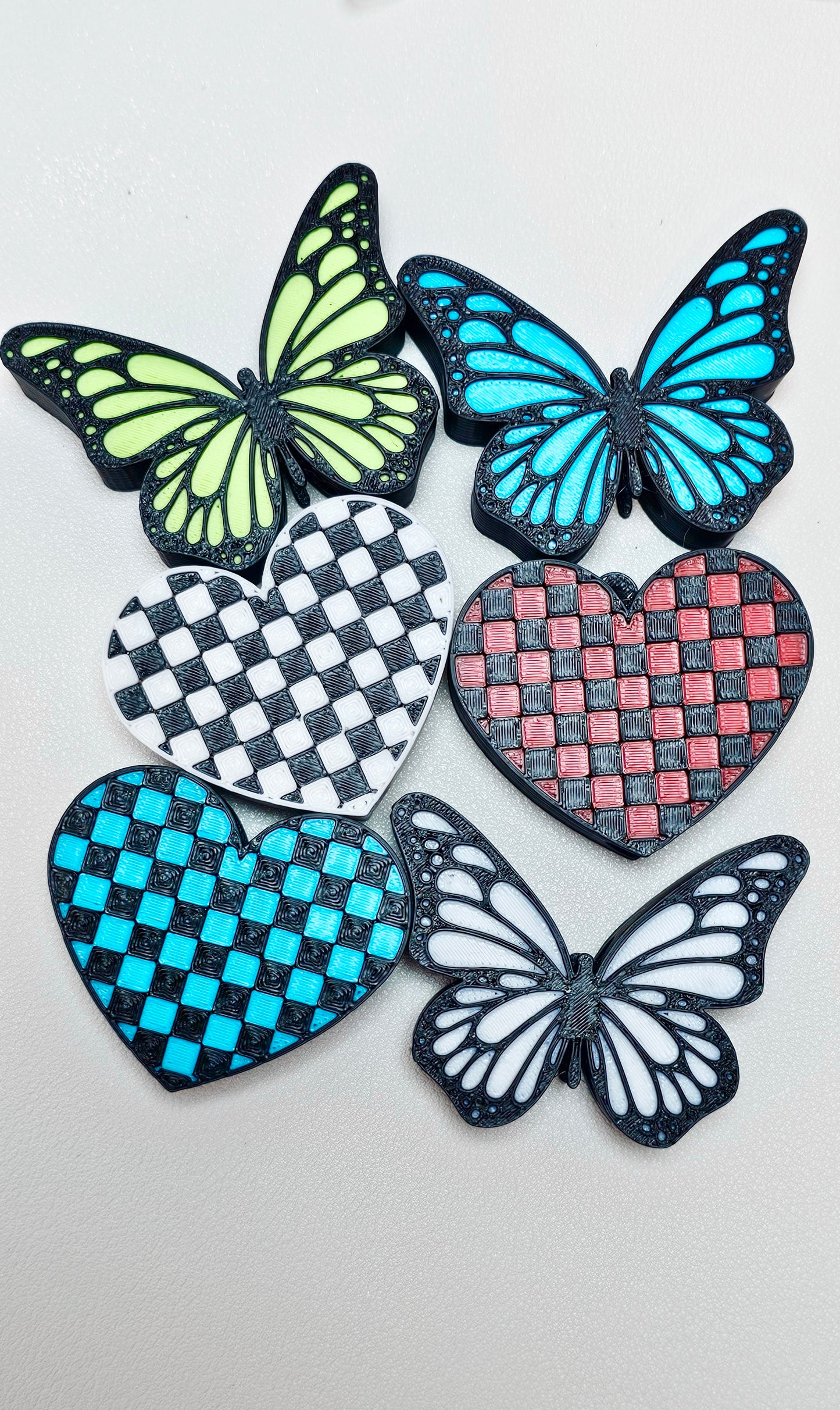 Checkered Straw Decor Butterfly and Hearts 40 ounce